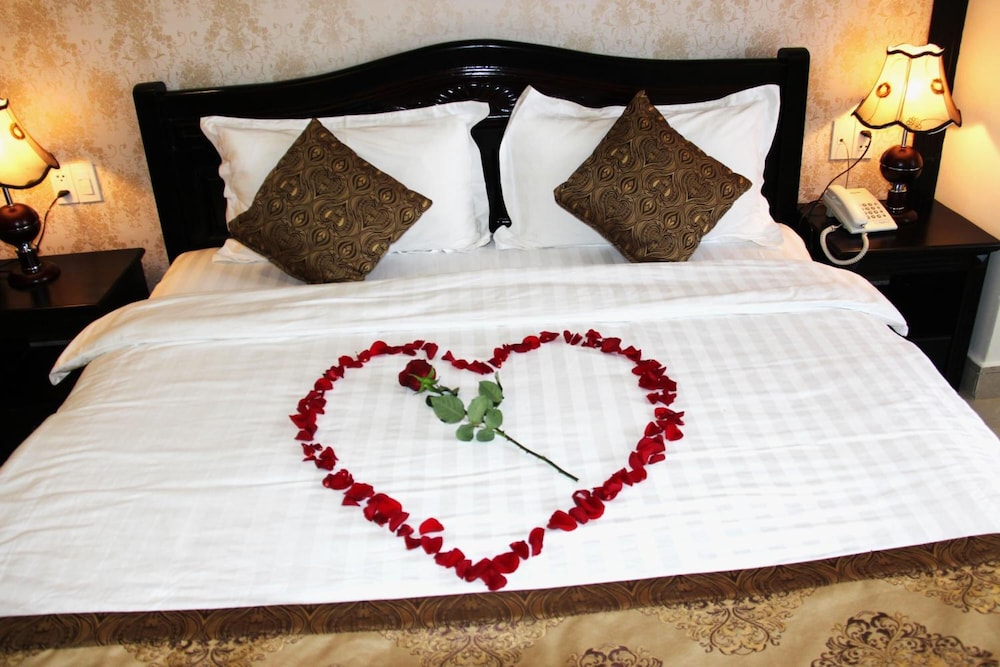 Royal Hotel Dalat 27/57