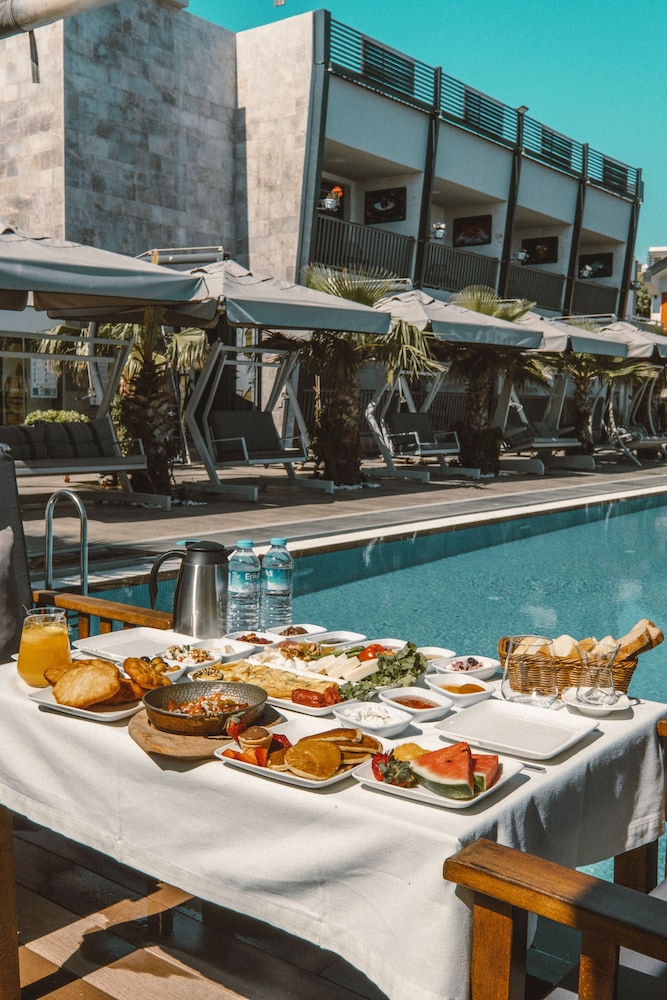 Kosa Otel Çesme 38/50