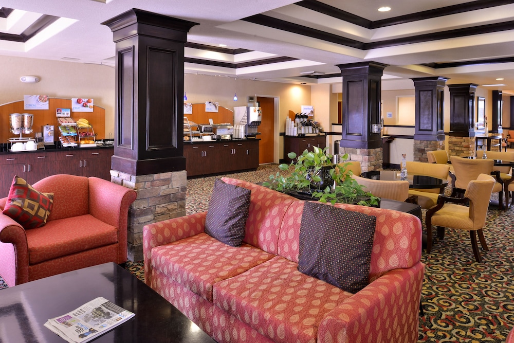 Holiday Inn Express Hotel & Suites Lincoln-Roseville Area 44/71