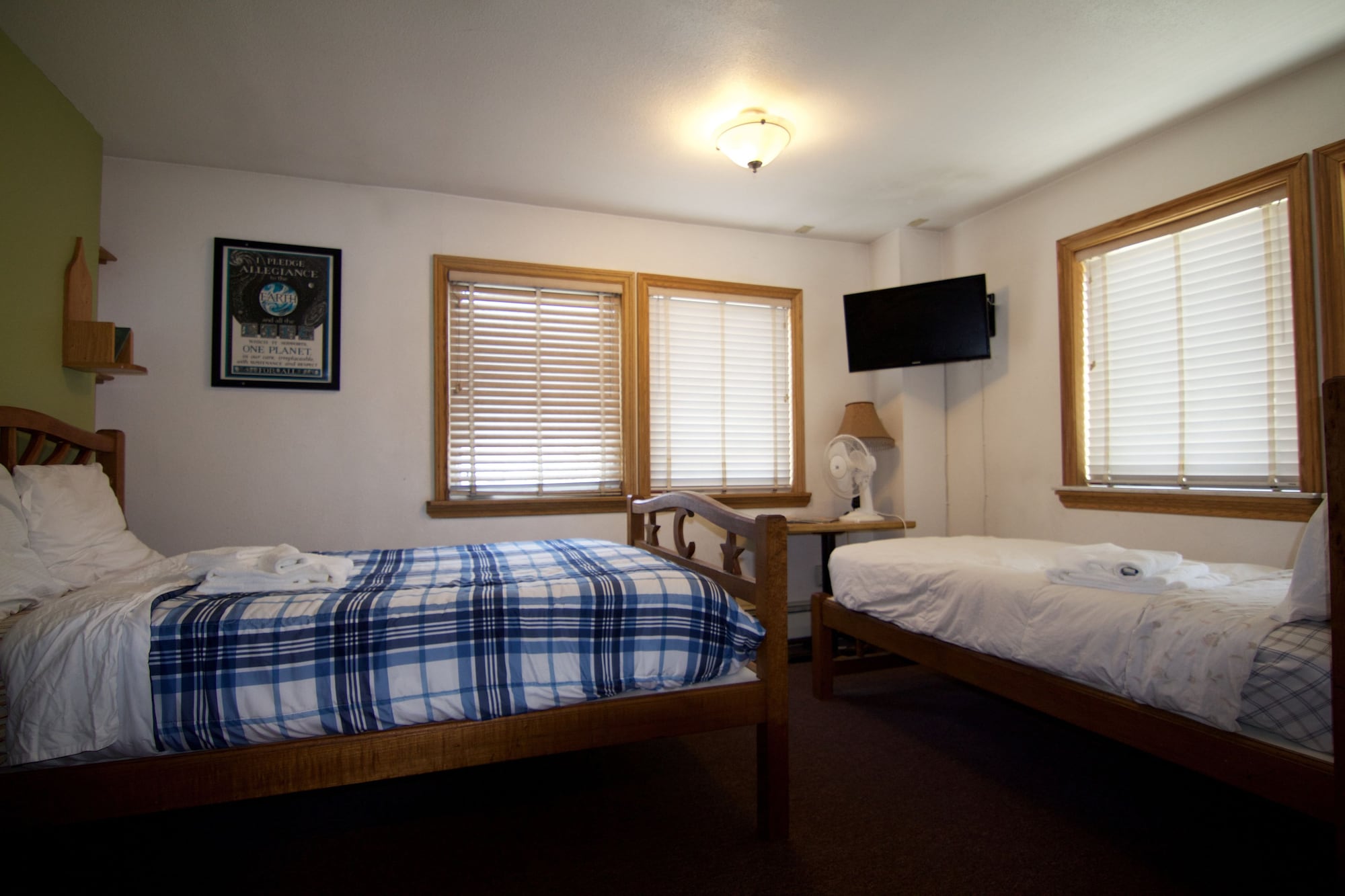 CLASSIC, MULTIPLE BEDS, PRIVATE BATHROOM