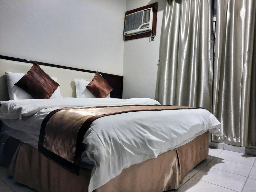 فندق جولدن العرين(Golden Al Areen Hotel Abha) 9/24