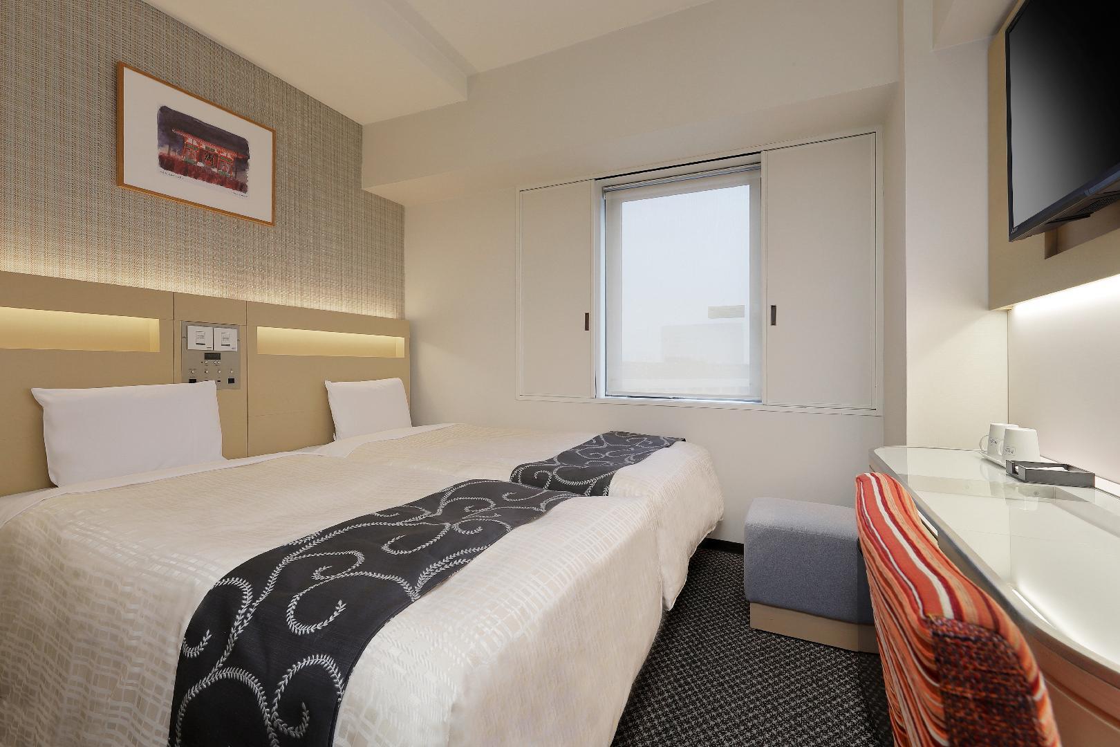 Hollywood, Single, Twin Beds, Smoking