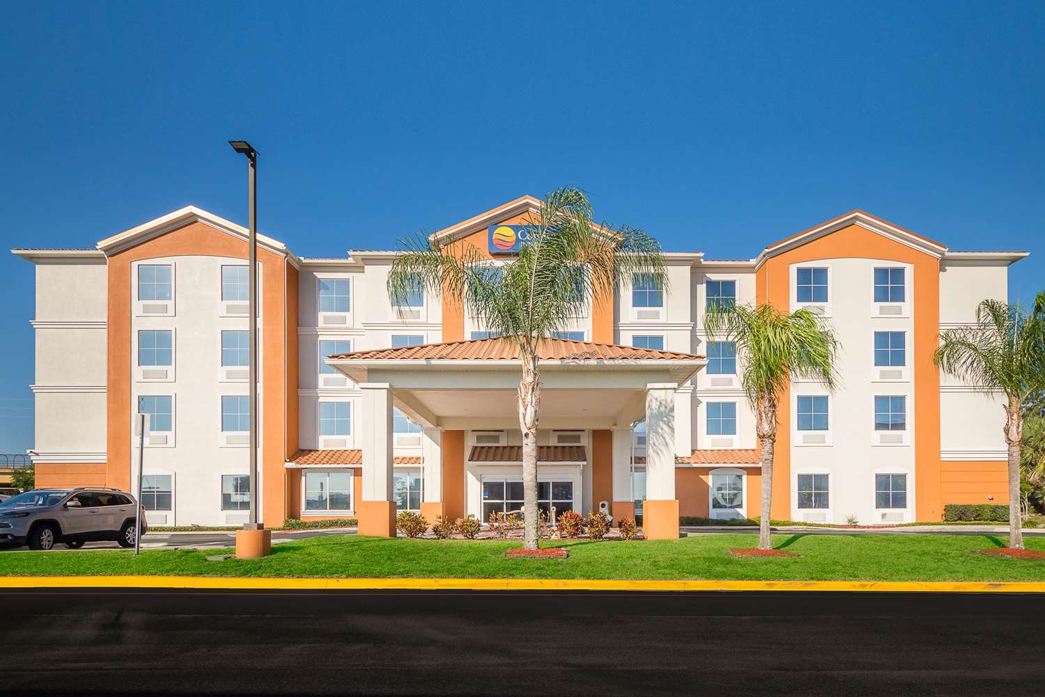 Comfort Inn & Suites Maingate South 4/19