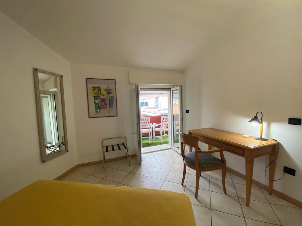 LOCANDA DEGLI ARTISTI 23/50