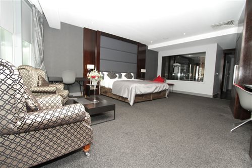 Emperor, Suite