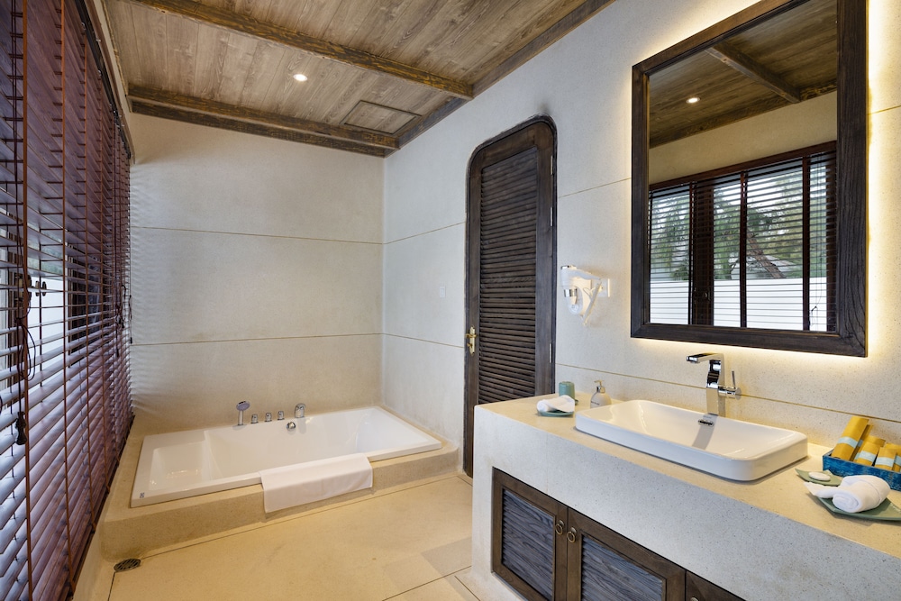 Stelia Beach Resort 48/50