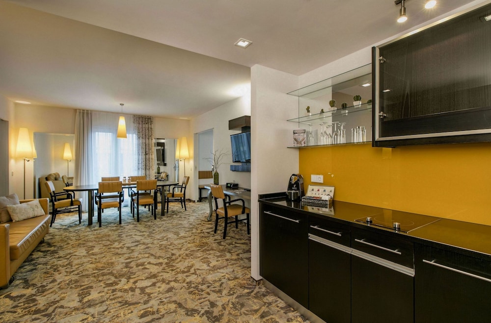 ARCOTEL Camino Stuttgart 48/64