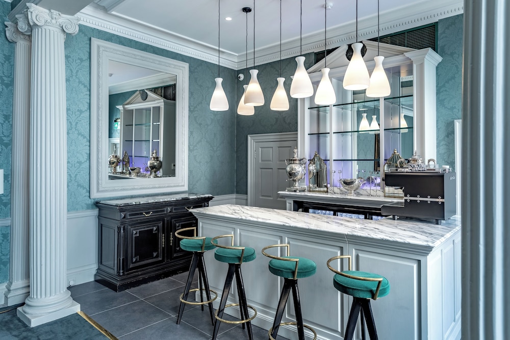 No 30 Knightsbridge 45/53