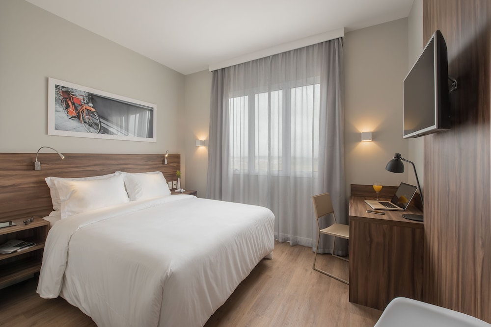 Intercity Patio Pinda Hotel & Resort 7/61
