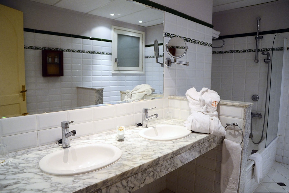Hotel Termes La Garriga 32/35