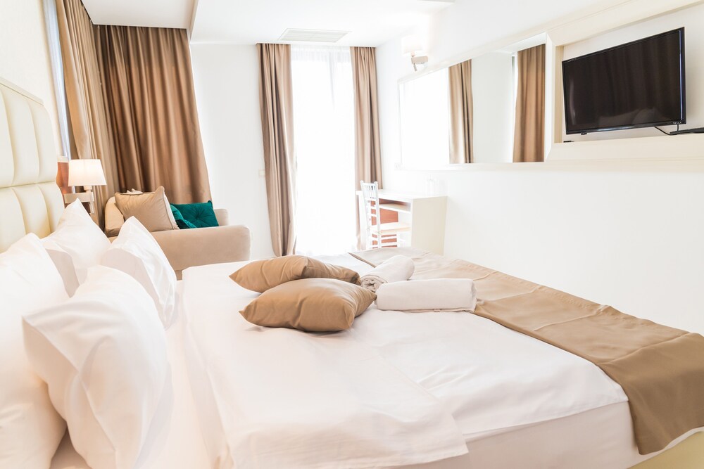 Hotel KADMO by Aycon 40/71
