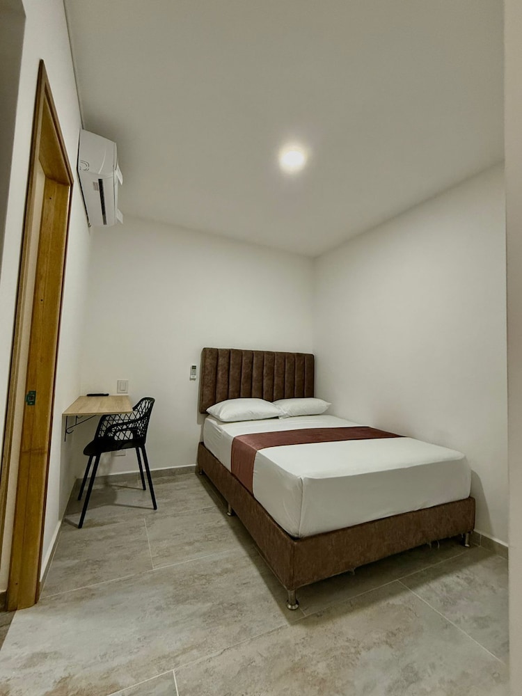 Hotel Nakama 18/50