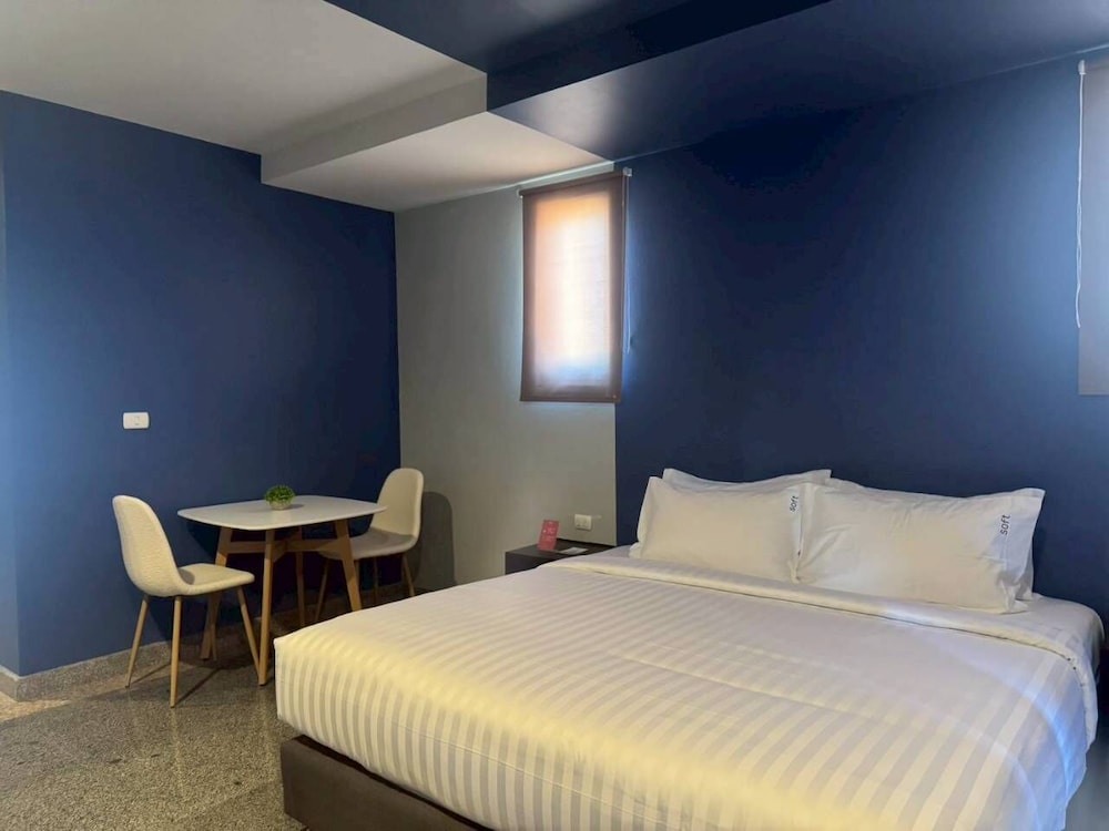 iCheck inn Phuket Town 56/96