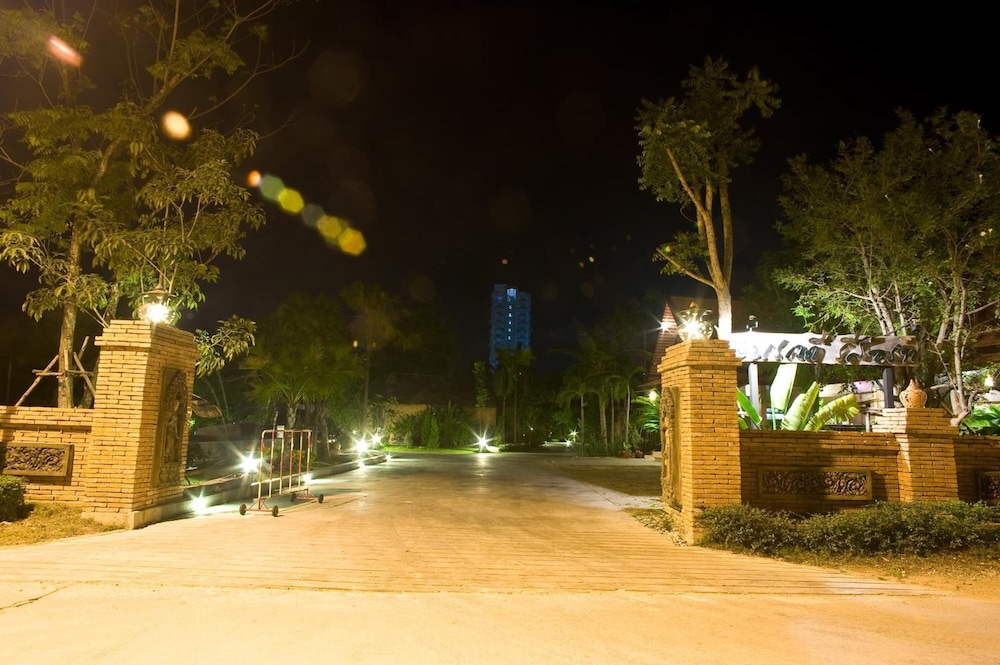 Inrawadee Resort 58/68