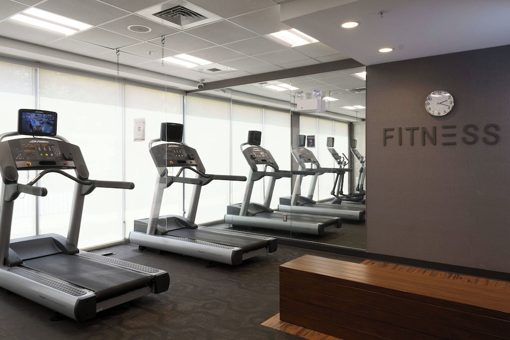 Fairfield Inn And Suites By Marriott Richmond Ashland 24/50