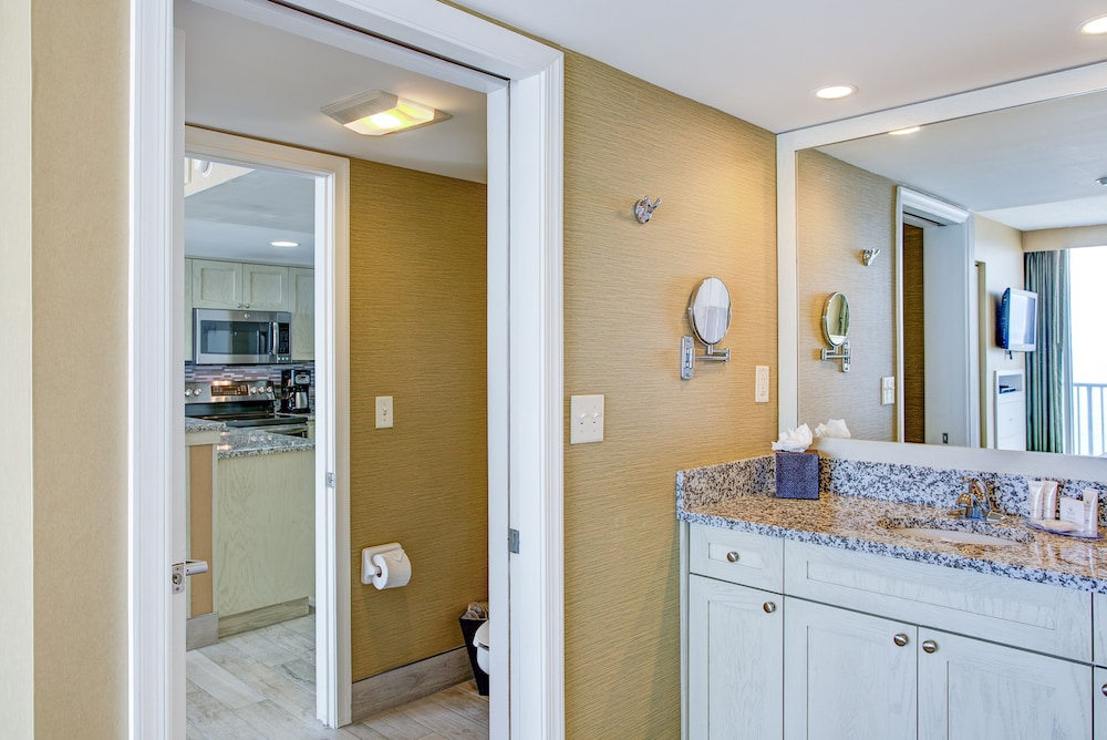 Boardwalk Resort And Villas 55/57