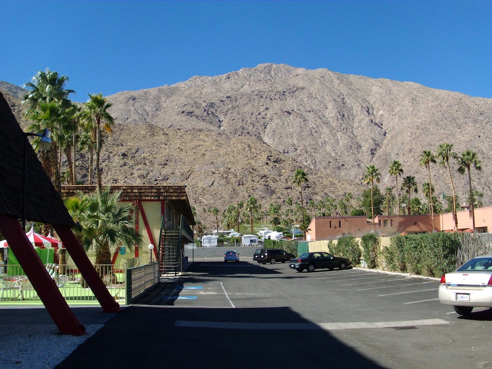 Desert Lodge 39/50