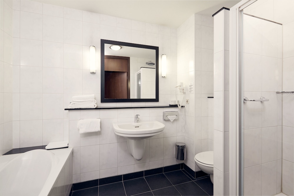 VAN DER VALK HOTEL EINDHOVEN 11/62