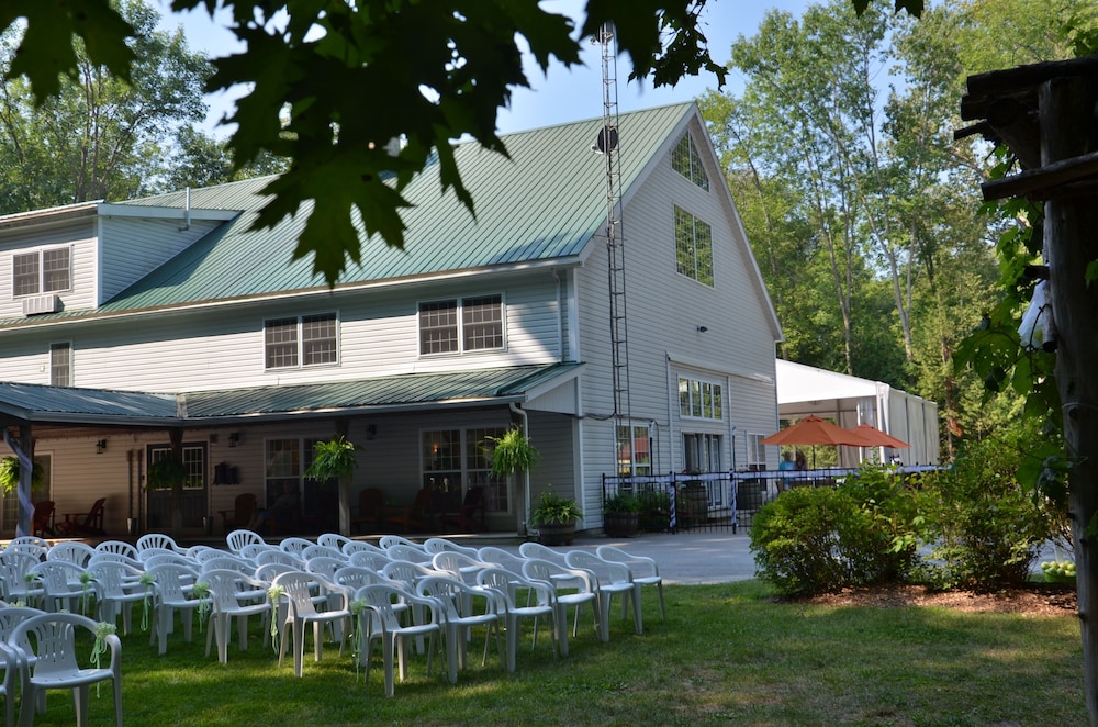 Timber House Resort 3/64