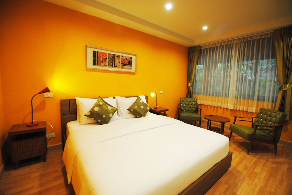 Focal Local Bed And Breakfast 12/50