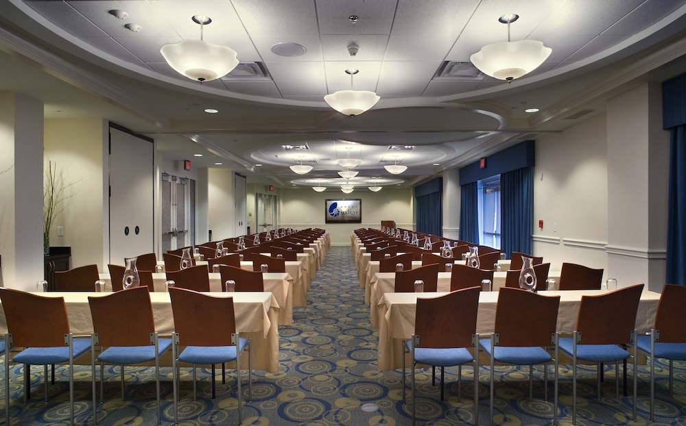 Hotel Indigo Jacksonville Deerwood Park 62/77