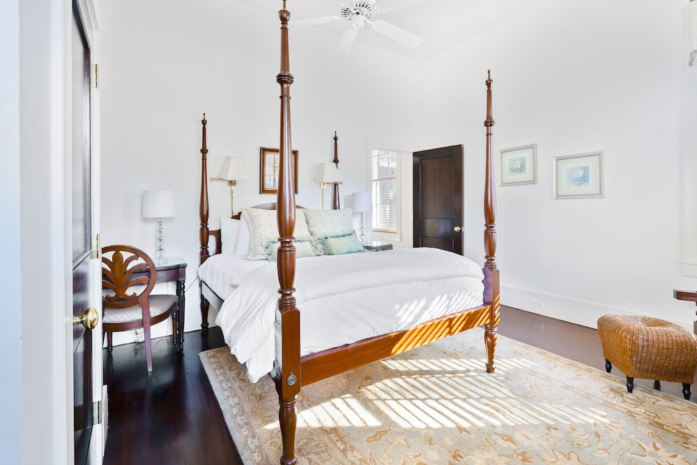 New Castle, House, Queen Bed