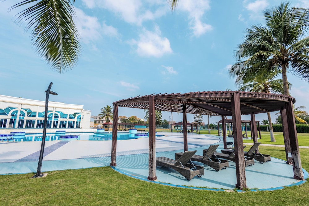 Hamdan Plaza Hotel 40/43