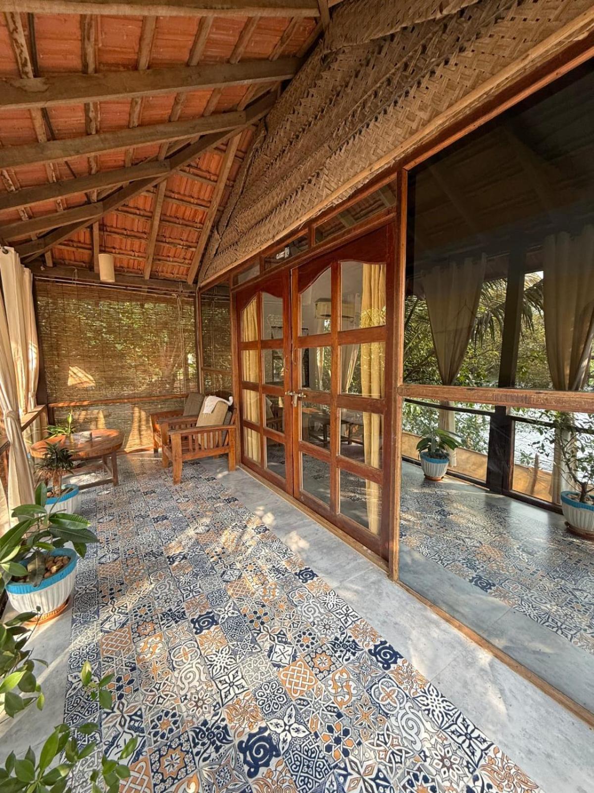 The Bay Agonda 24/50