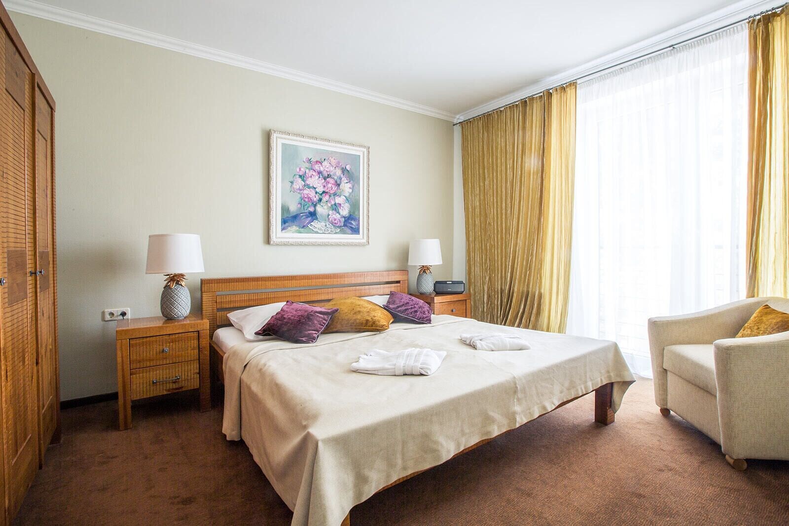 STANDARD, DOUBLE BED