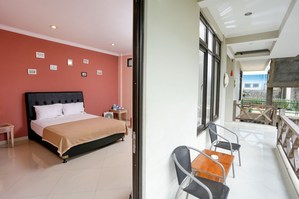 Reddoorz Sersan Bajuri 13/54