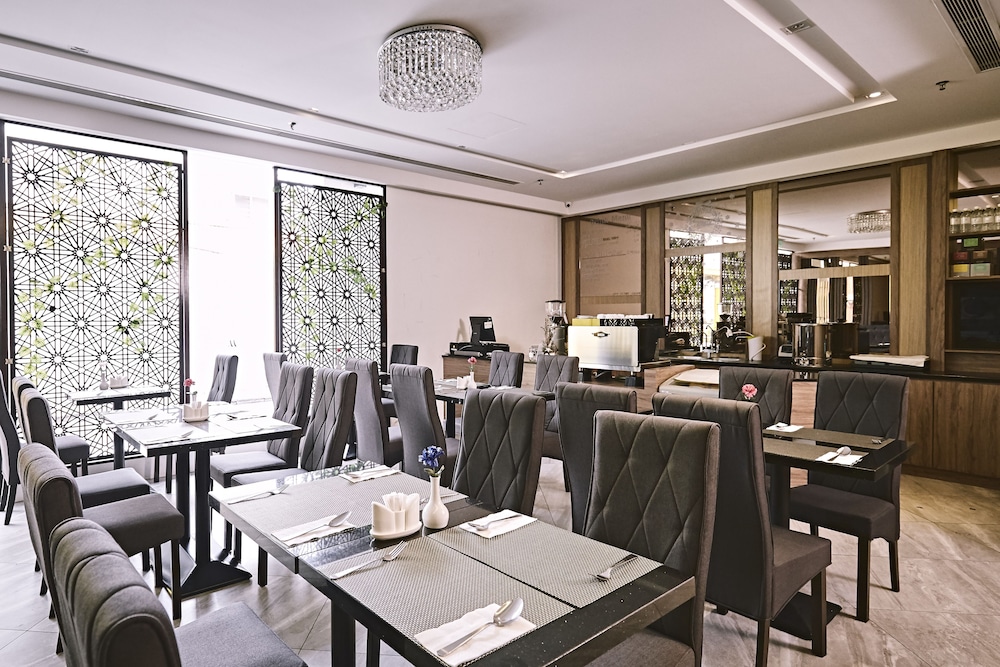 Meritin Hotel 54/71