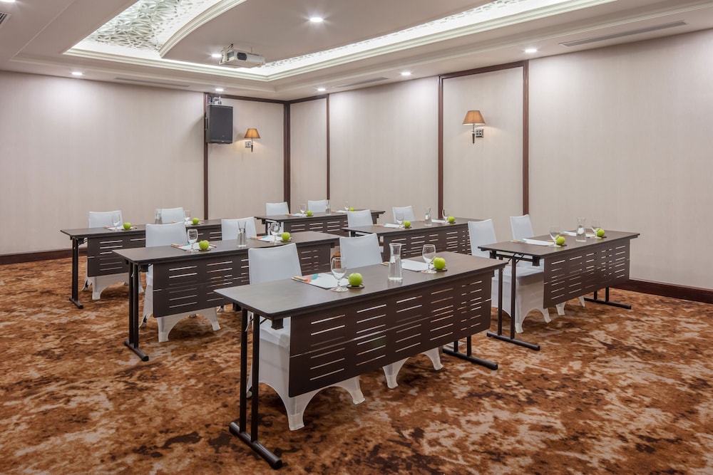 Melia Vinpearl Da Nang Riverfront 73/81
