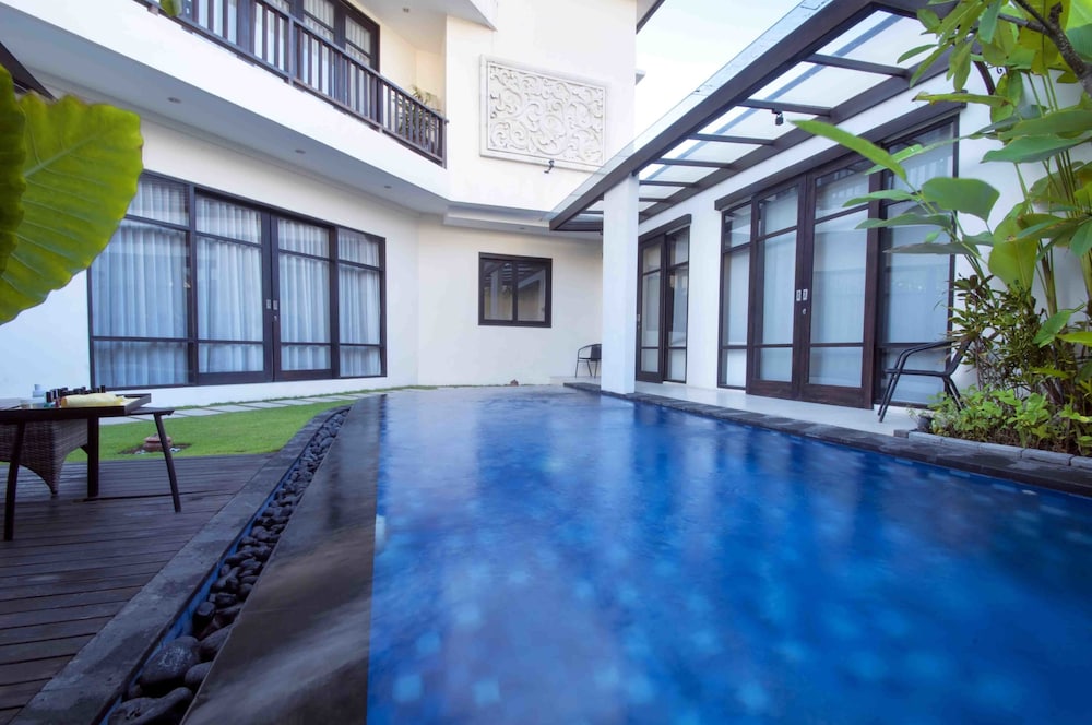 Awila Villas Kuta 4/61