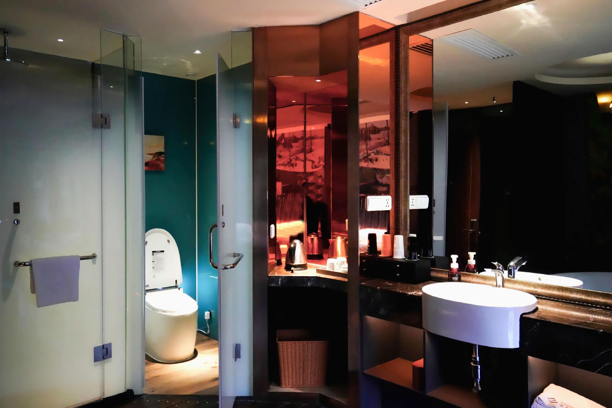 Elegant Hotel 47/48