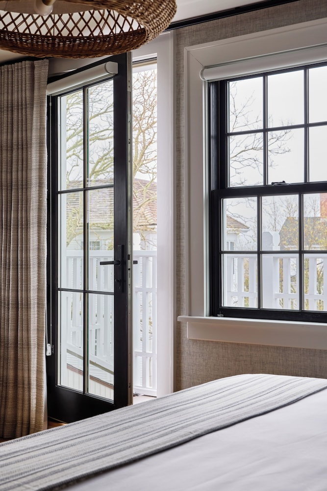 The Edgartown Inn, The Edgartown Collection 15/44