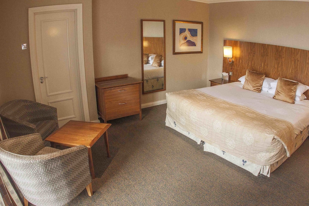 Harbour Heights Hotel 24/50