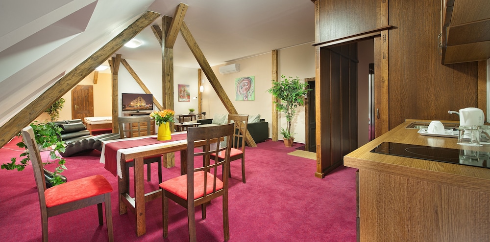 Brioni Boutique Hotel 71/75