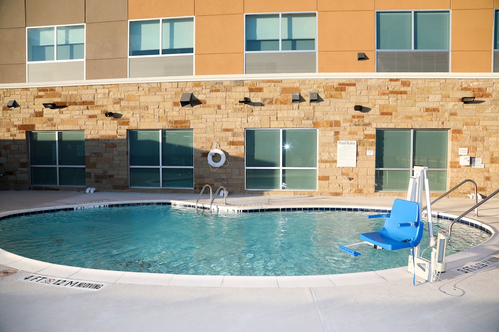 Holiday Inn Express And Suites Wylie West 8/72