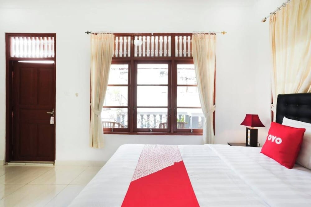 OYO 4003 Ceria Guesthouse Seminyak 19/39