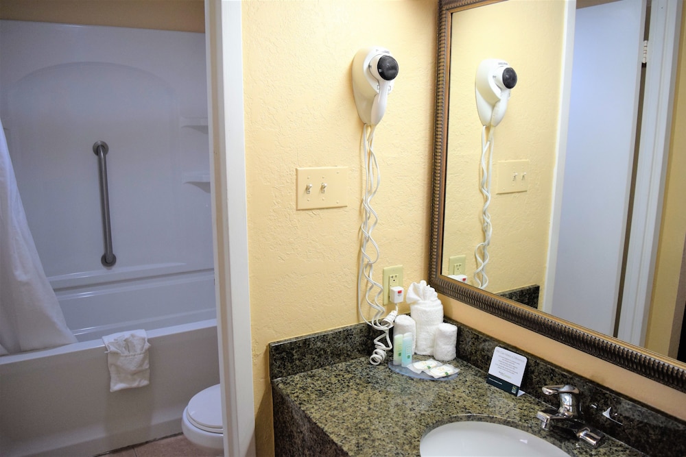 Quality Inn Kennedy Space Center 21/47