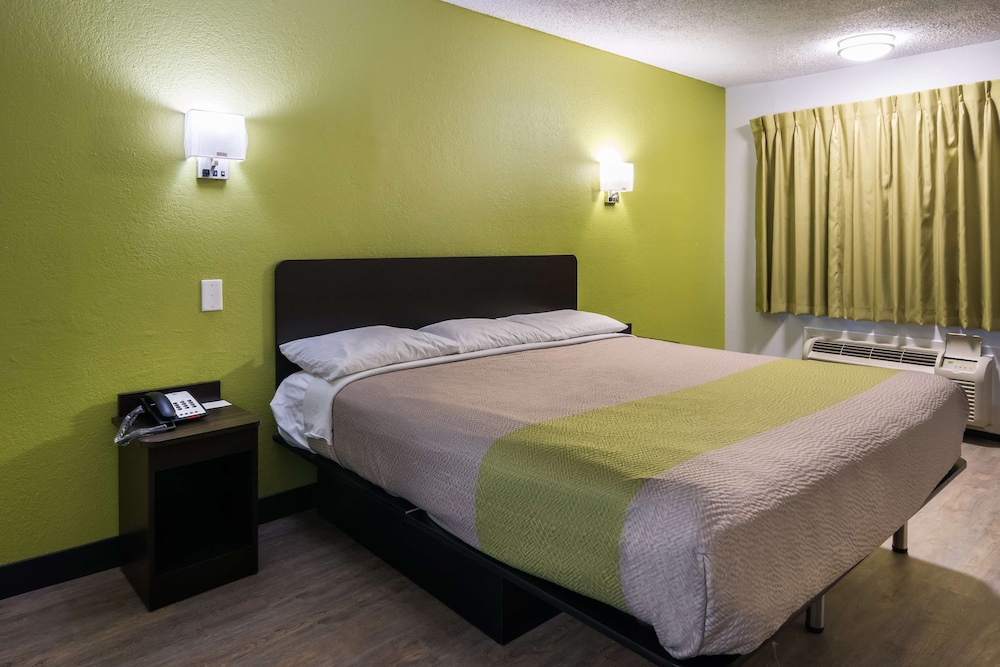 Motel6 Irving, TX - Loop 12 7/31
