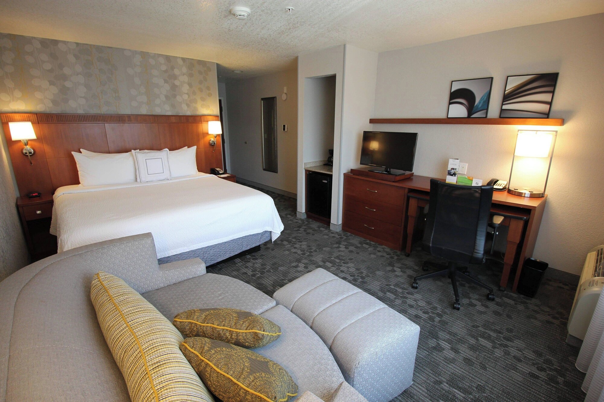 Room at Courtyard by Marriott Merced, MERCED - CA