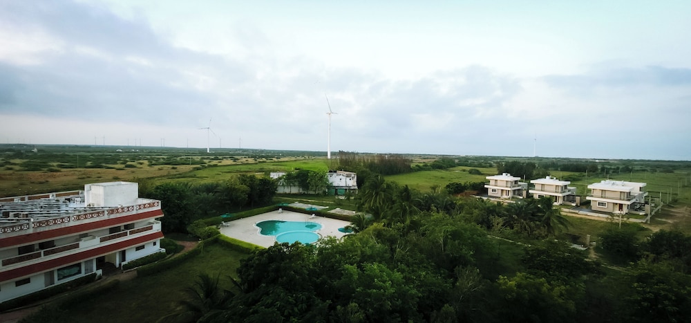 Goverdhan Greens Resort Dwarka 43/50