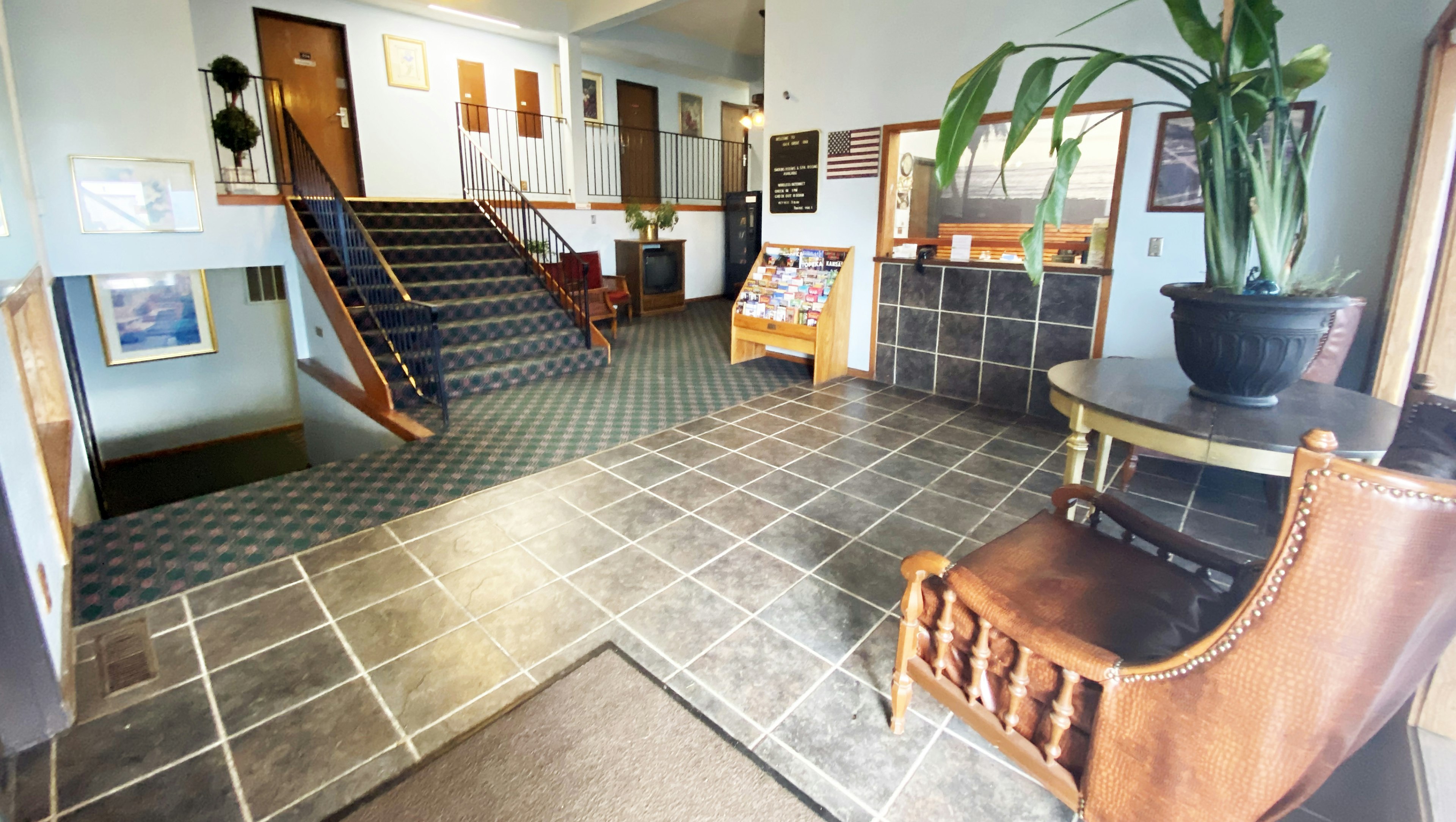 OAK GROVE INN 23/31