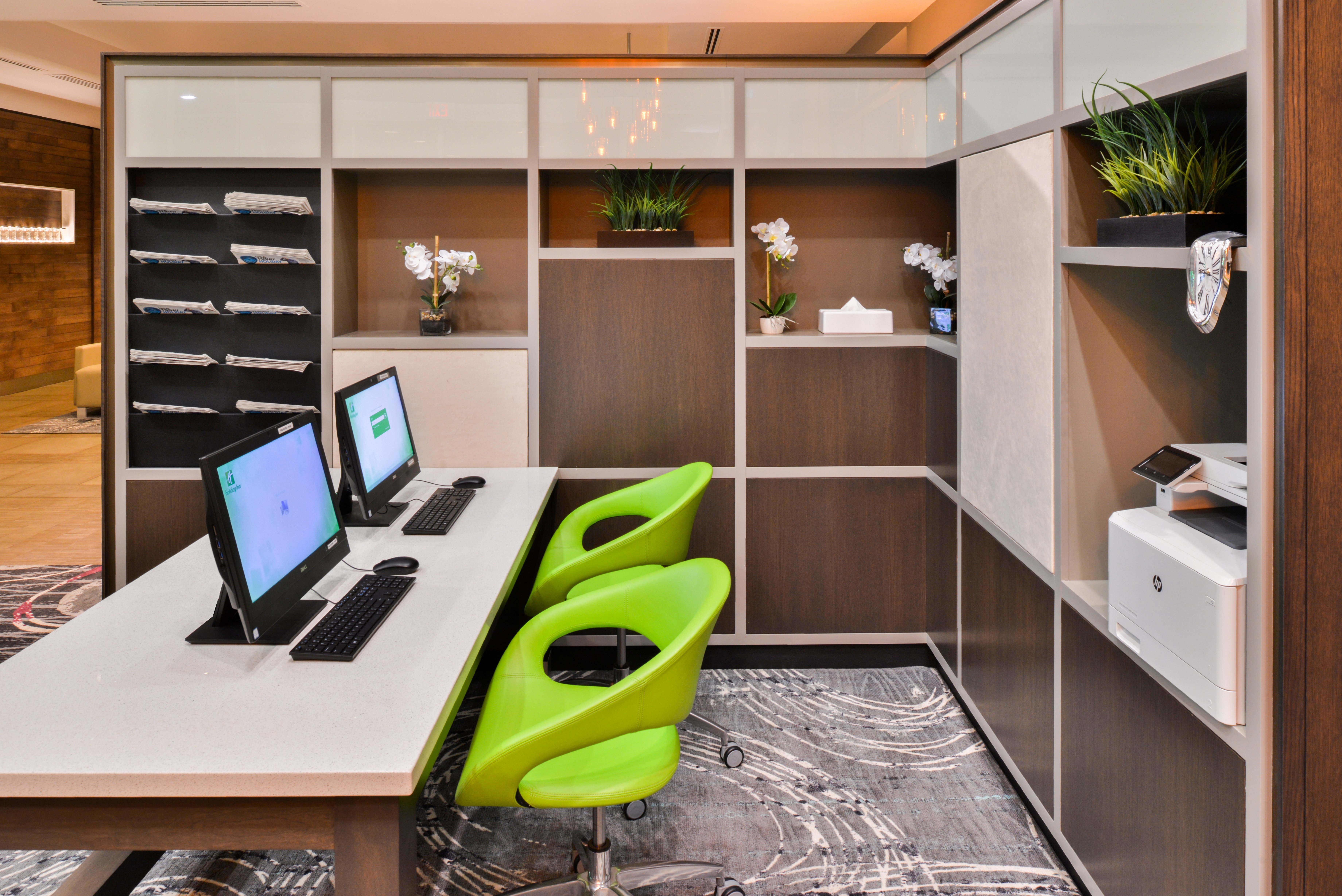 Holiday Inn Kansas City Airport 34/42