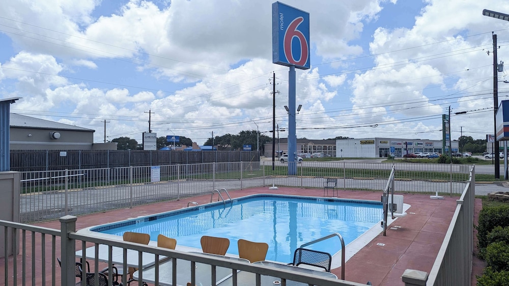 Motel6 Victoria, TX 42/52