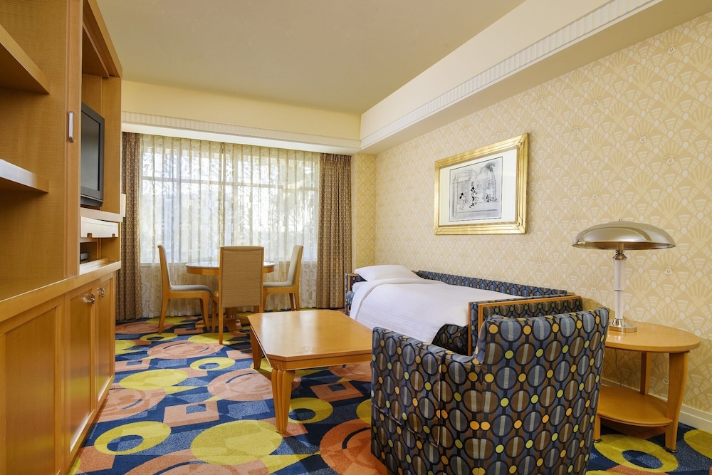 Disney Ambassador Hotel 38/50