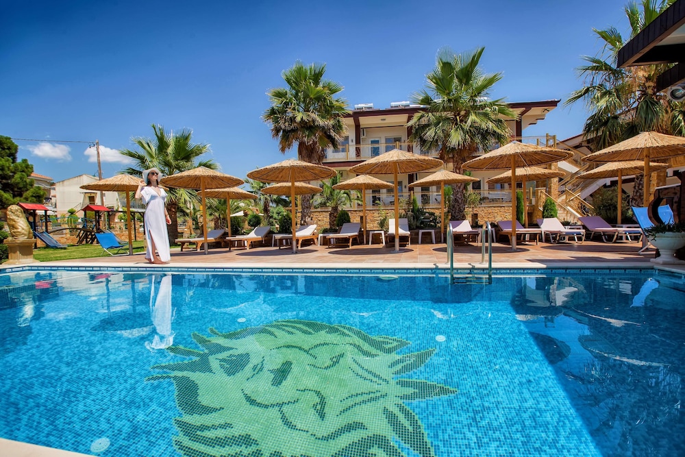 Greek Pride Hotel 5/50
