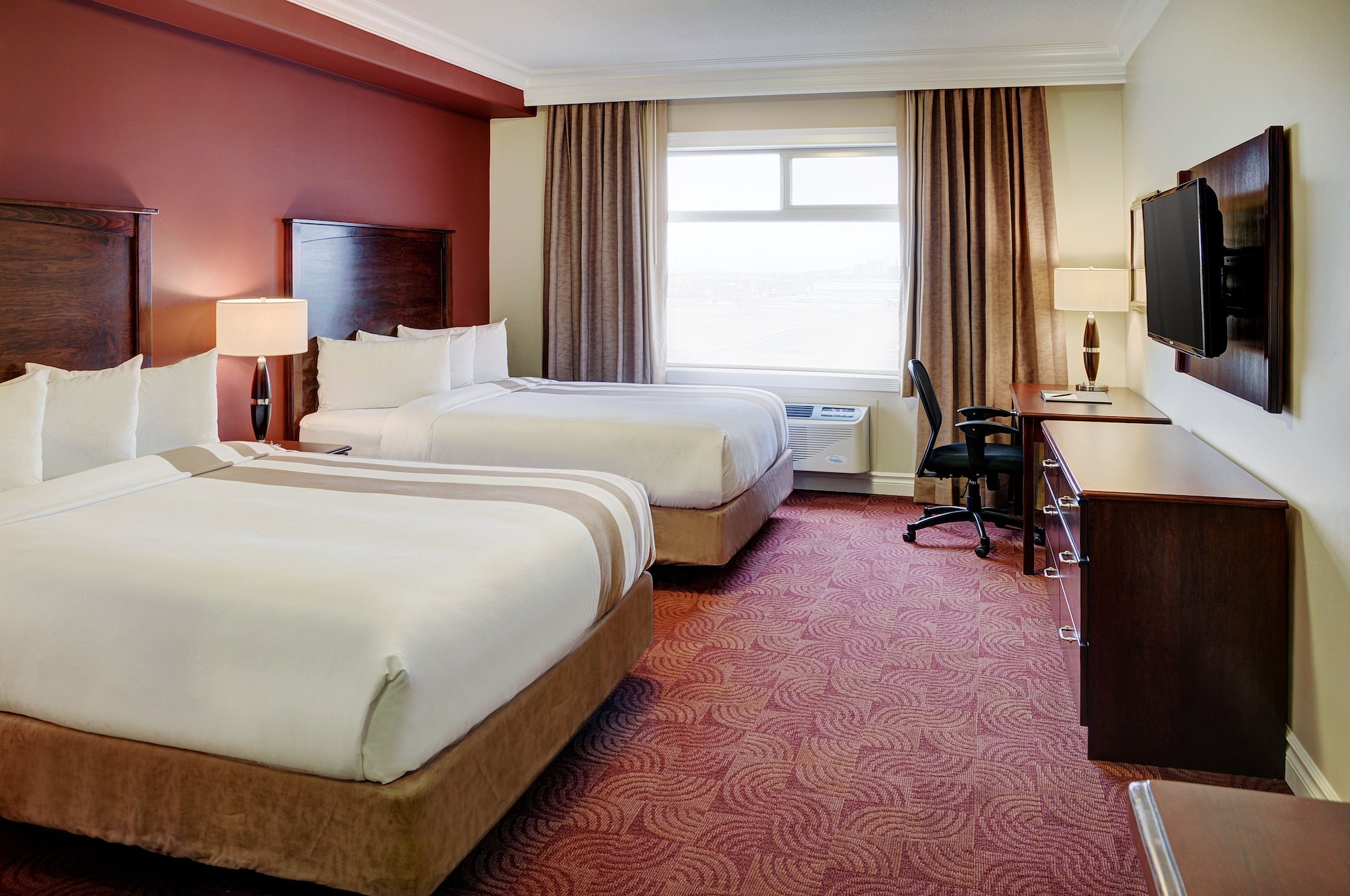 STANDARD, 2 QUEEN BEDS