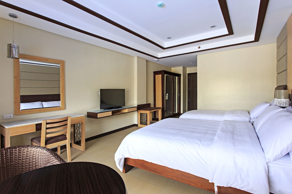 Cebu Westown Lagoon - South Wing 33/57
